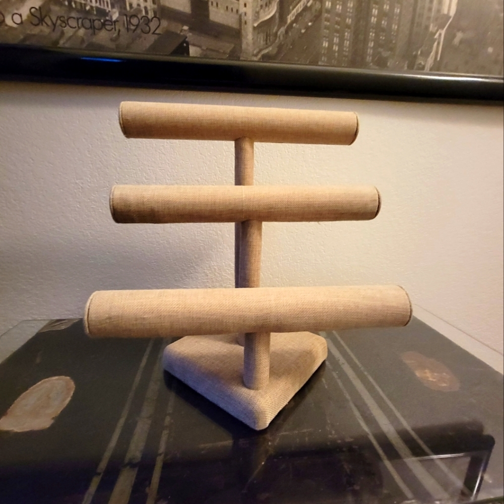 Bracelet holder